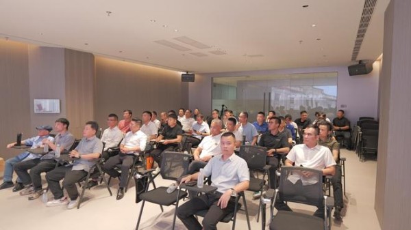 聚焦美式提拉窗系统设计及应用 | 佛山市门窗行业协会第十四次技术培训交流会圆满落幕