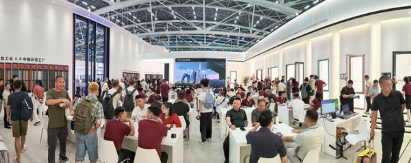 亮相 2026 广州建博会大放异彩,帕豪门窗斩获四项行业大奖,微米工艺领跑行业