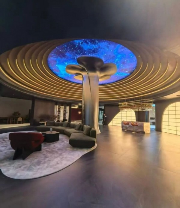斥资2000万、3000㎡沉浸式空间！美涂士5.0高定展厅落笔长沙，墙面艺术要“封神”？